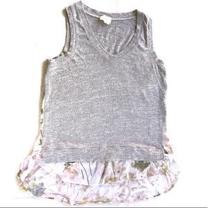 Deletta gray Top with ruffle trim